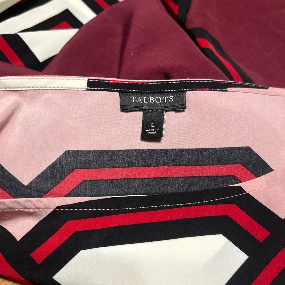 Talbots 100% polyester Burgundy and Pink Geometric Blouse Size large - Picture 6 of 7